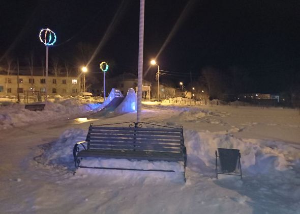 Убогий ледовый городок в Черемухово