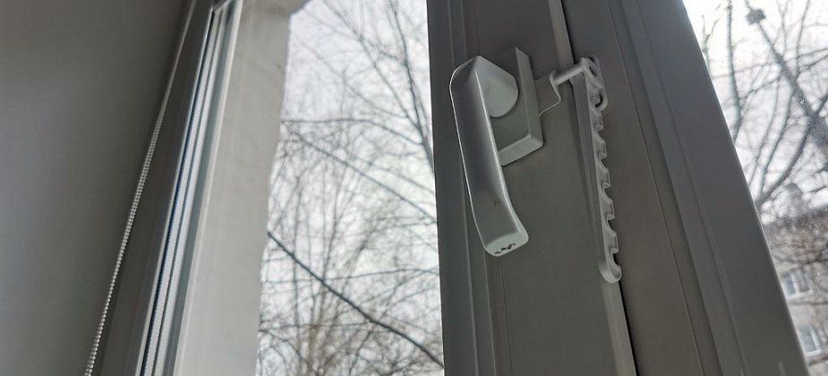 Управляшке могут дать из бюджета Североуральска субсидию на замену окон в одном из домов на Ленина