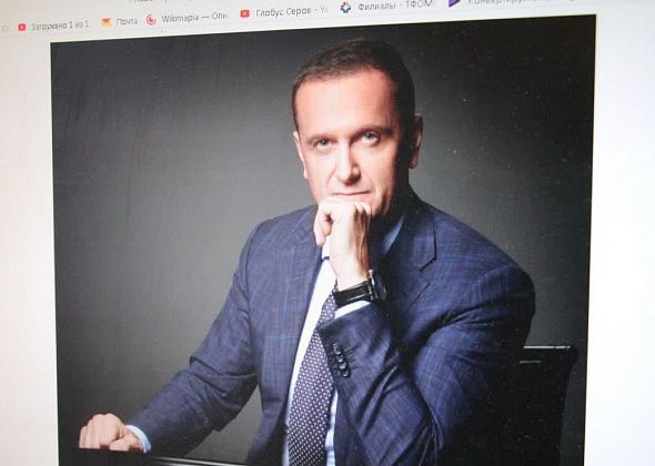 Владимир Ильиных срочно покинул Оренбург, отправившись в Североуральск. У него умерла мама