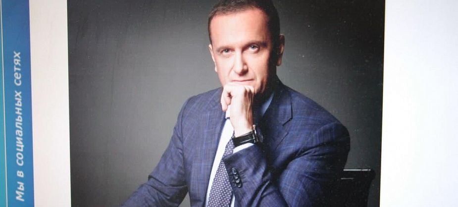 Владимир Ильиных срочно покинул Оренбург, отправившись в Североуральск. У него умерла мама