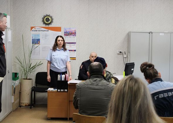 Сотрудники полиции провели профилактическую беседу в школе №11 и в ГАЗЭКСе