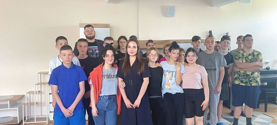 В преддверии дня борьбы с наркоманией полицейские посетили школу-интернат с профилактической беседой
