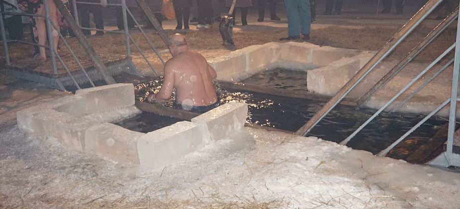 В крещенскую ночь будут курсировать автобусы от автовокзала до пруда. Из поселков рейсов не будет