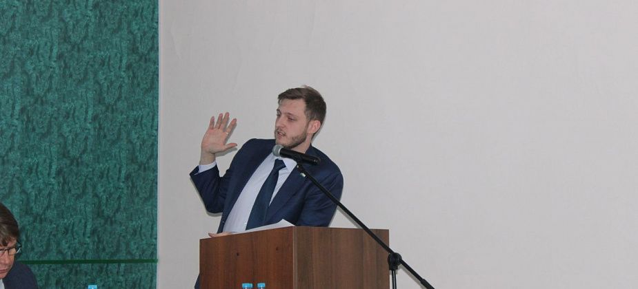 Депутату Егору Николаеву предложат сложить депутатские полномочия или посещать Думу