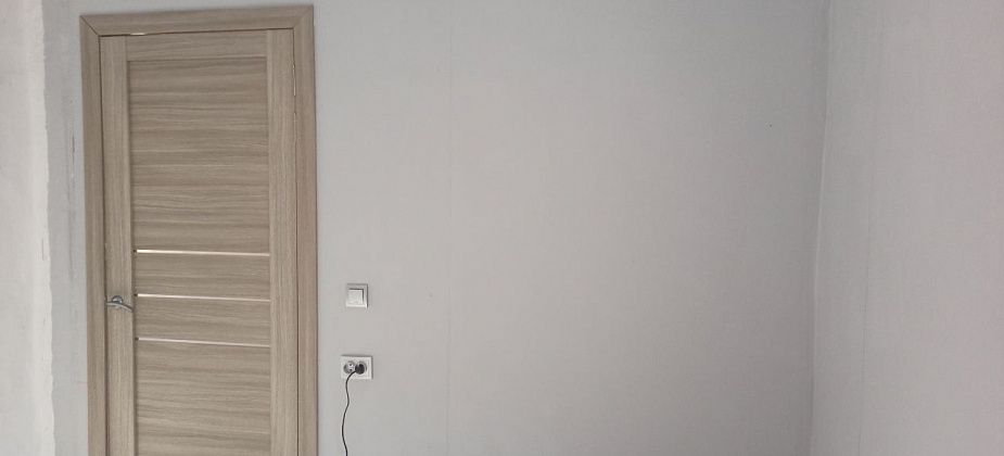 Ремонт спальни площадью 10 “квадратов” обошелся в 50 тысяч рублей. Гипсокартон, двери, потолок