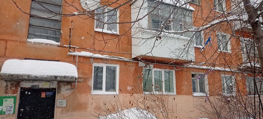 На Молодежной, 31 текущий ремонт планировался в 2022 году, но никто дом ремонтировать не стремится