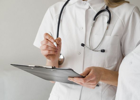 Пациентка поликлиники благодарит врача Анну Токареву и желает ей и коллегам всех земных благ