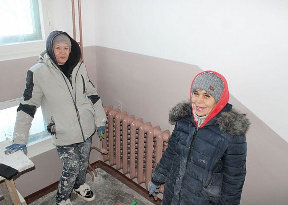 Косметического ремонта в подъезде пятиэтажки ждали 20 лет. Дождались, довольны!