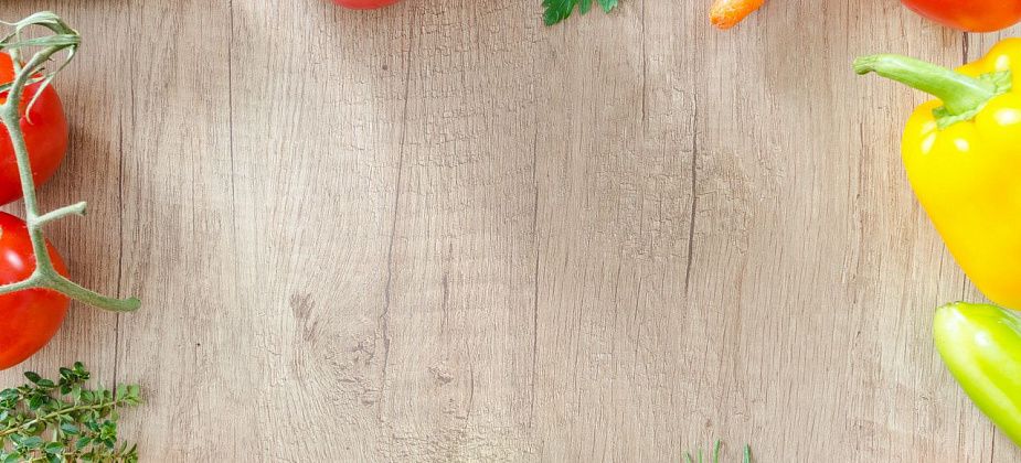 На конкурсы, объявленные “Малахитом”, дачники заявляются охотно. Шлют фото чудо-овощей и огородных чучел