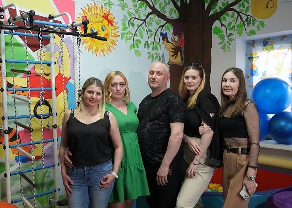 Сенсорную комнату в клубе "Надежда" отремонтировали и покрасили волонтеры шахты "Черемуховская"  