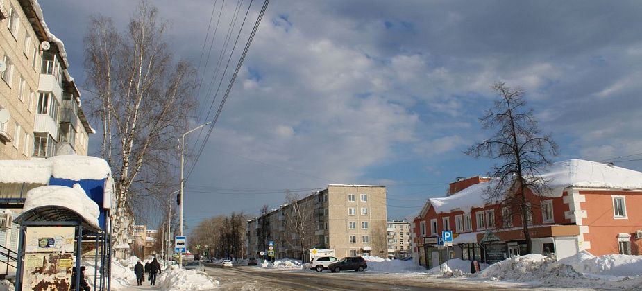 При задержании правонарушителя полицейский нанес ему несколько ударов. МВД комментирует 