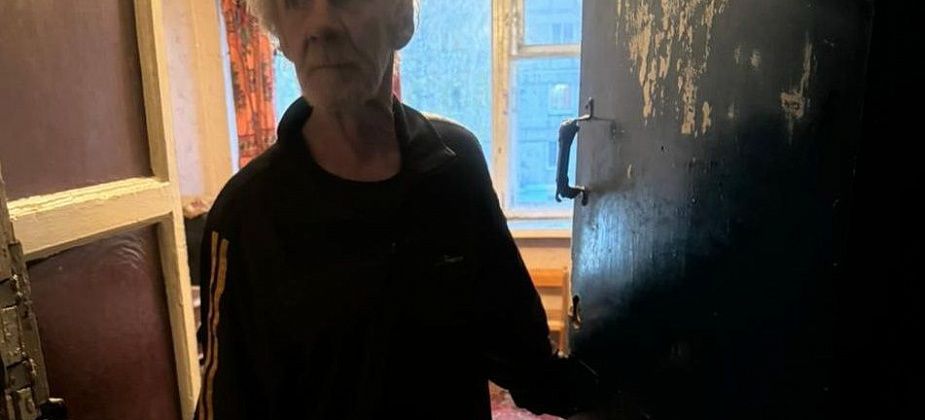 Отнесла поесть и теплые вещи Петрушину, узнала еще об одном нуждающемся из общежития
