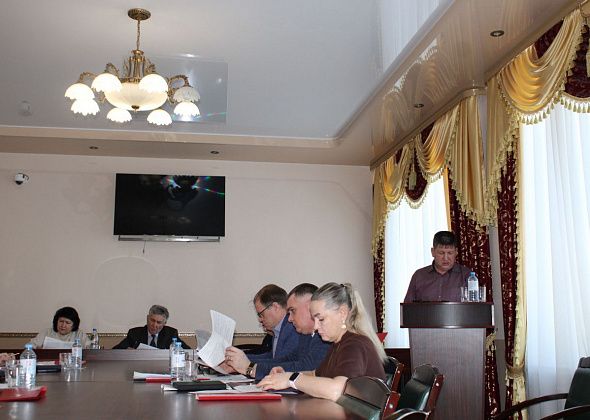 Глава Покровска и Баяновки обозначил проблемы, которые не решаются