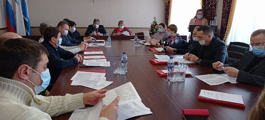 В Общественной палате вместо Соболя будет Шпильчак. “У вас тут шайка-лейка!” - заявила Ольга Коптяева