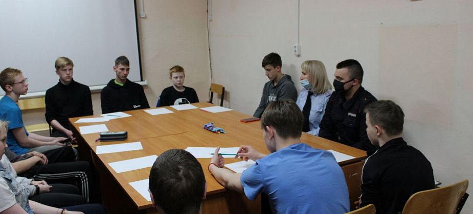 В рамках ОПМ «Дети России-2021» сотрудники полиции Североуральска посетили школу-интернат