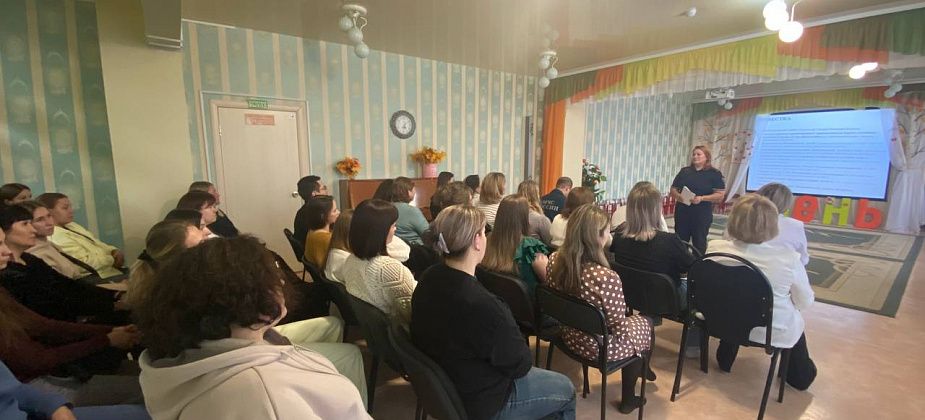В североуральском детсаду прошло собрание с участием автоинспектора