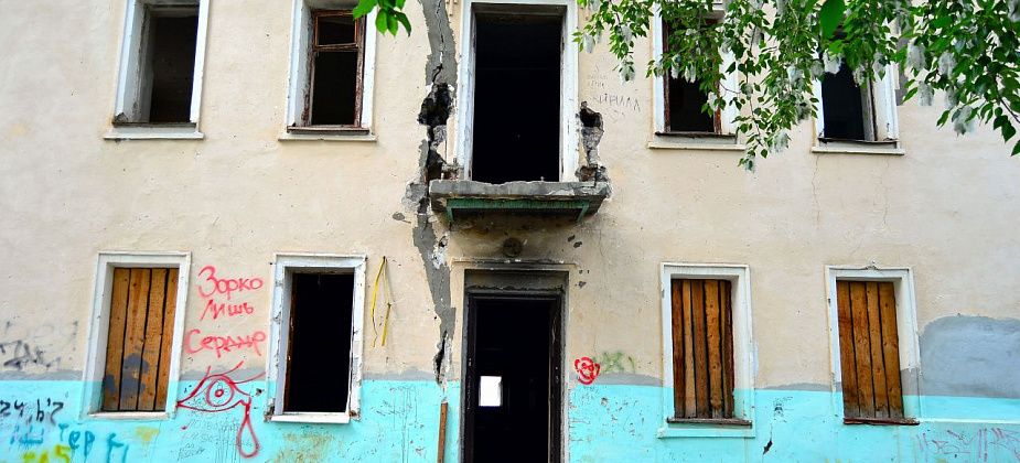Безопасность под угрозой. Краевед бьет тревогу из-за полуразрушенного здания неврологии  