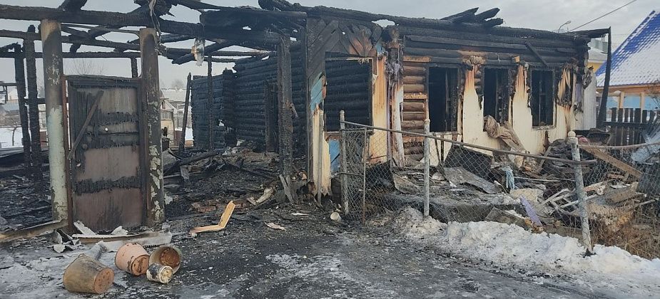 Трагедия в Калье: при пожаре погибли бабушка и внук
