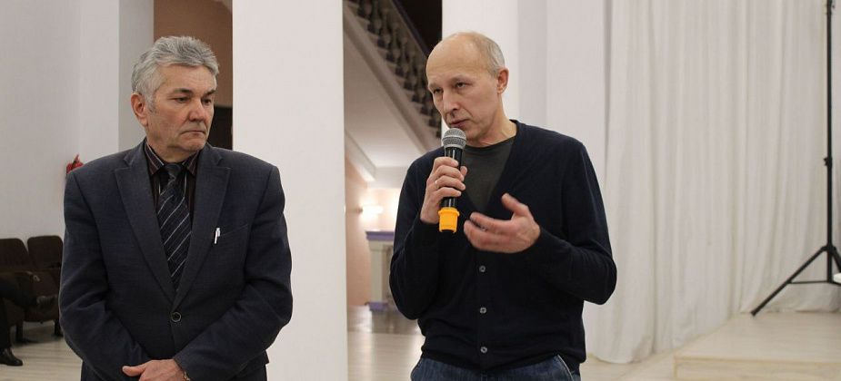 Кальинцы - про расписание автобусов, звонки диспетчеру, снежные валы у остановок