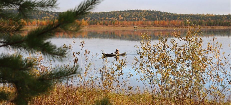 Юные исследователи побывали на озере Нижнем и собрали несколько мешков мусора