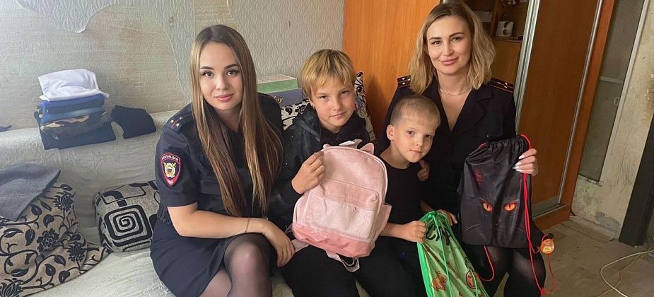 Североуральские полицейские провели мероприятия в рамках Всероссийской акции «Помоги пойти учиться»