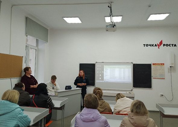 Североуральские автоинспекторы приняли участие в школьных родительских собраниях 