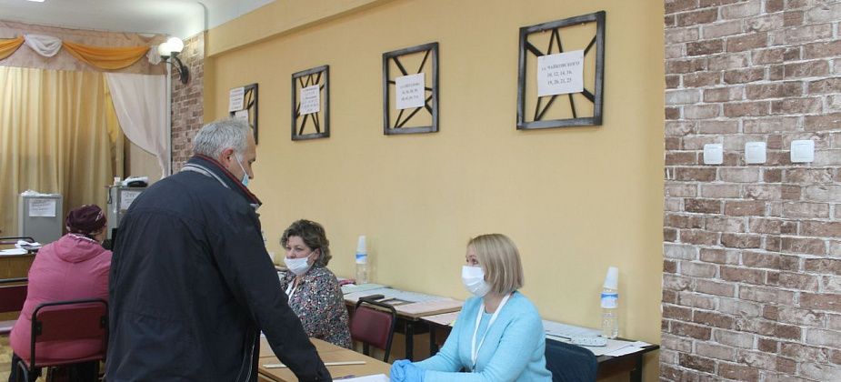На три часа дня явка по выборам в Североуральске составила почти 12%