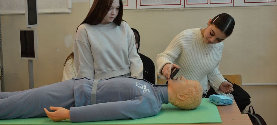 РУСАЛ направил 8 миллионов рублей на оборудование кабинетов в школах Североуральска и поселков