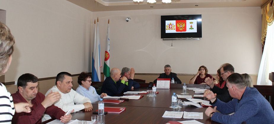 Молодежную палату Североуральска в парламенте области представит Мансур Рахимов