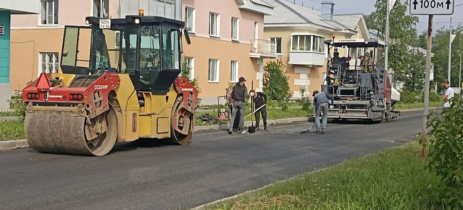 Улицу Белинского начали закатывать в асфальт. Фотофакт