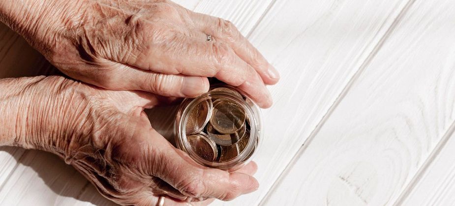 Мнение. Елена Ковыршина: Пенсия – это насмешка государства или призыв ползти на кладбище?