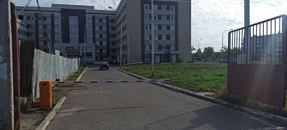  Жительница Североуральска спросила, на каком основании сносят больницу. Минздрав пояснил - достраивать нецелесообразно