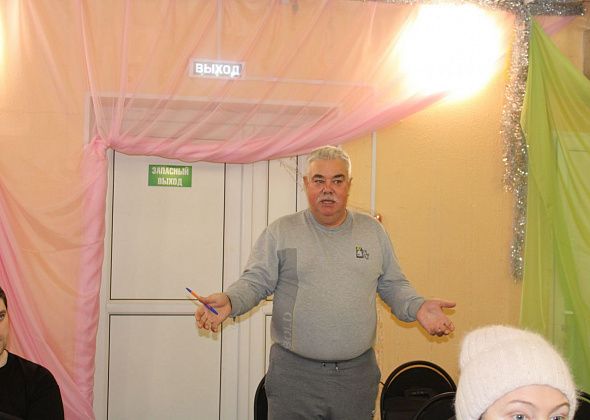Вопросы главврачу: наркотест - в подвале, к травматологу - 5 талонов, физкабинет - в Третий Северный