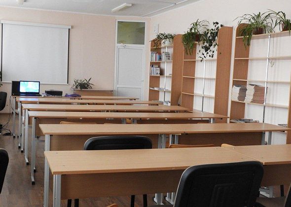 Путин поручил сократить домашние задания и контрольные работы для школьников