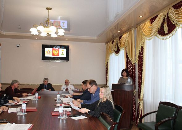 На думе расскажут об “Уральском щебне”, капремонте МКД. Глава отчитается о противодействии коррупции