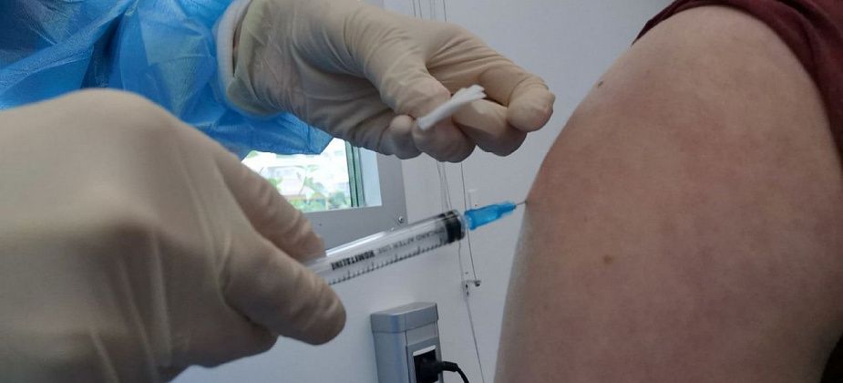 Оперштаб 26 октября: детям выезжать из города нельзя, магазины штрафуют, многие хотят прививку