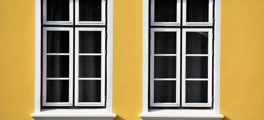 Резинки на окнах за 20 тысяч? По квартирам вновь ходят подозрительные личности