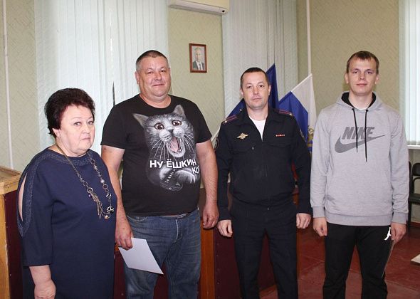 Североуральцев наградили за помощь в монтаже баннеров с участниками ВОв и Героев Советского Союза