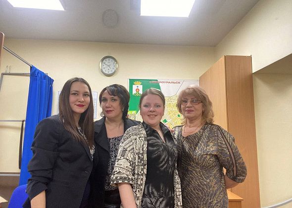 Коллектив редакции “ПроСевероуральск.ru” поздравляет всех дам Североуральска с днем 8 Марта!