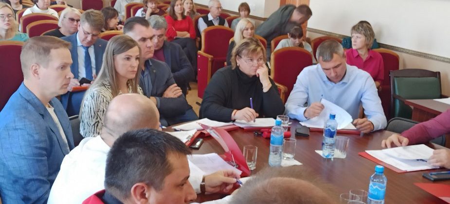 Депутаты попытались помочь с госпитализацией в терапию. Елена Бледных отказалась