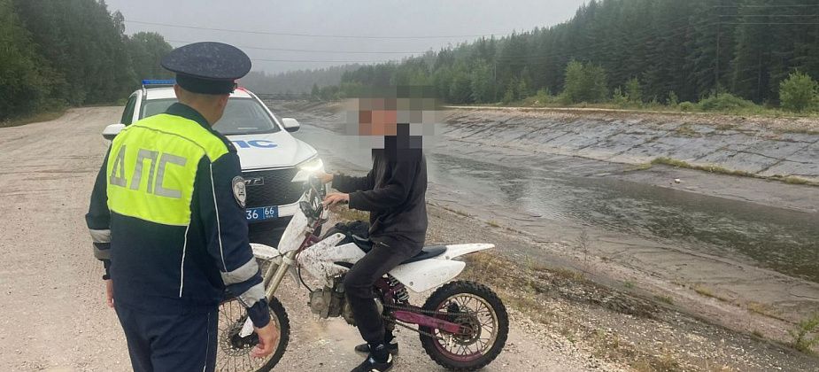 "Безопасная дорога". Автоинспекторы выявили бесправных и нетрезвых водителей