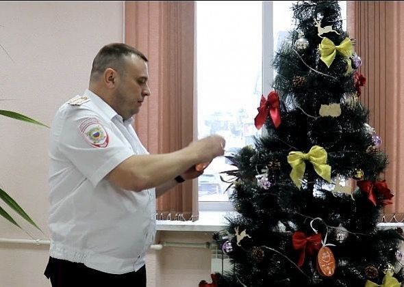 Всероссийская акция «Елка желаний» продолжает дарить радость детям Североуральска