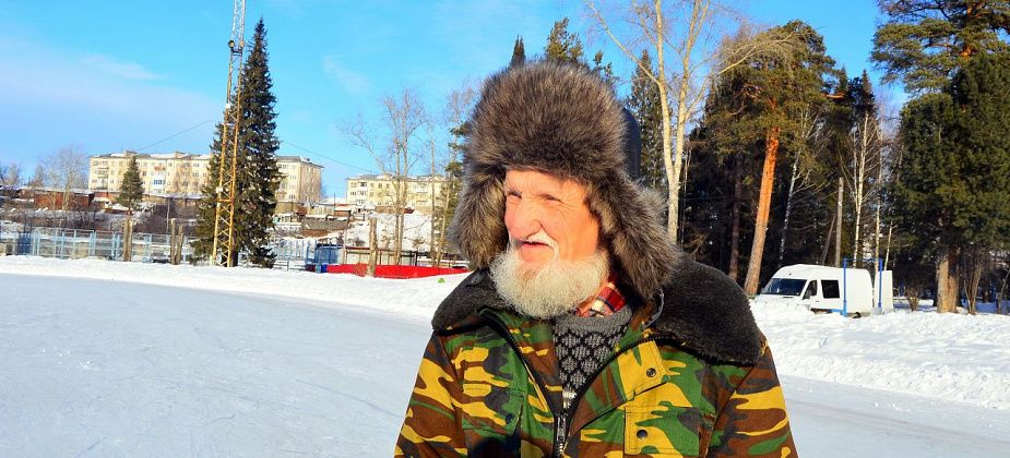 Лед на главном катке Североуральска залит ужасно. Пусть это услышат ответственные