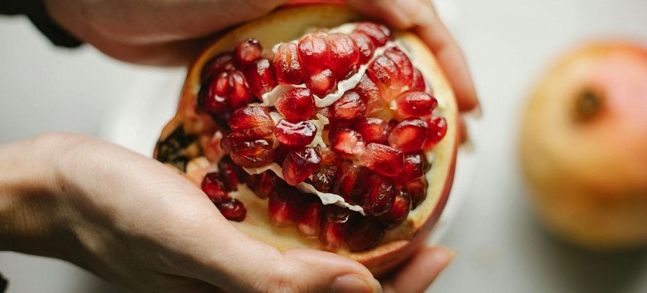 Хурма, гранат и цветная капуста: какие продукты лучше включить в рацион в ноябре 