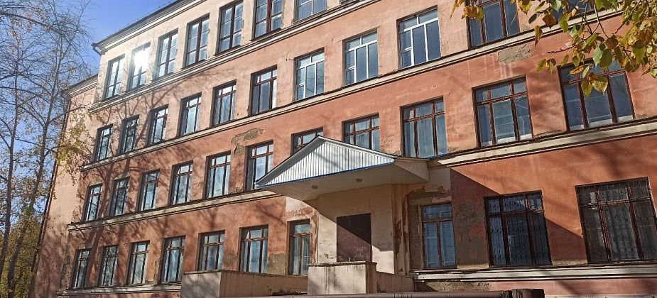 Североуральцев беспокоит судьба здания бывшей школы-интерната на Молодежной