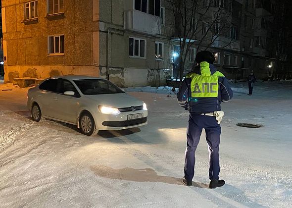 Профилактический рейд «Ребенок-пассажир» провели сотрудники полиции у детского сада