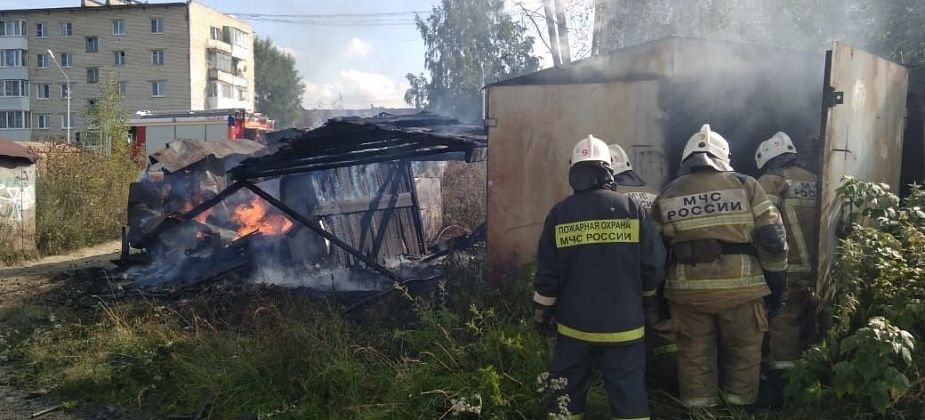 29 августа в Черемухово горел гараж. Потушили за пять минут