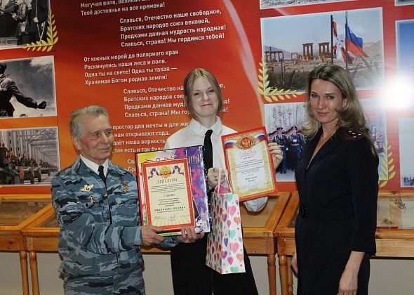 Школьница из Североуральска заняла второе место по области в конкурсе "Участковый глазами детей"