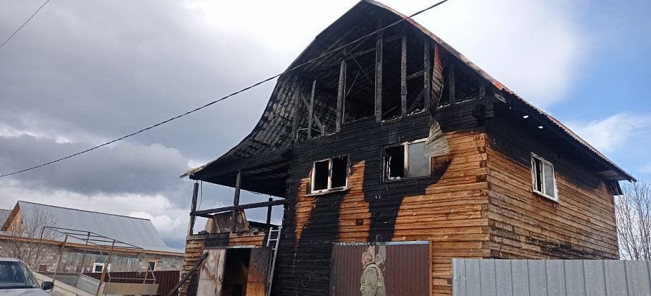 Утром 17 апреля в Третьем Северном сгорел частный дом. Был слух о поджоге, но его не подтвердили