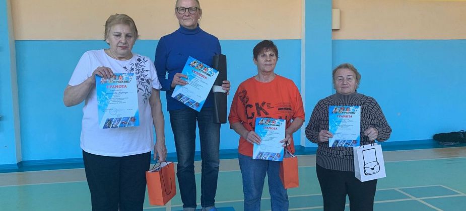 В бассейне «Серебряного меридиана» состоялось открытое первенство СУБРа по плаванию среди ветеранов